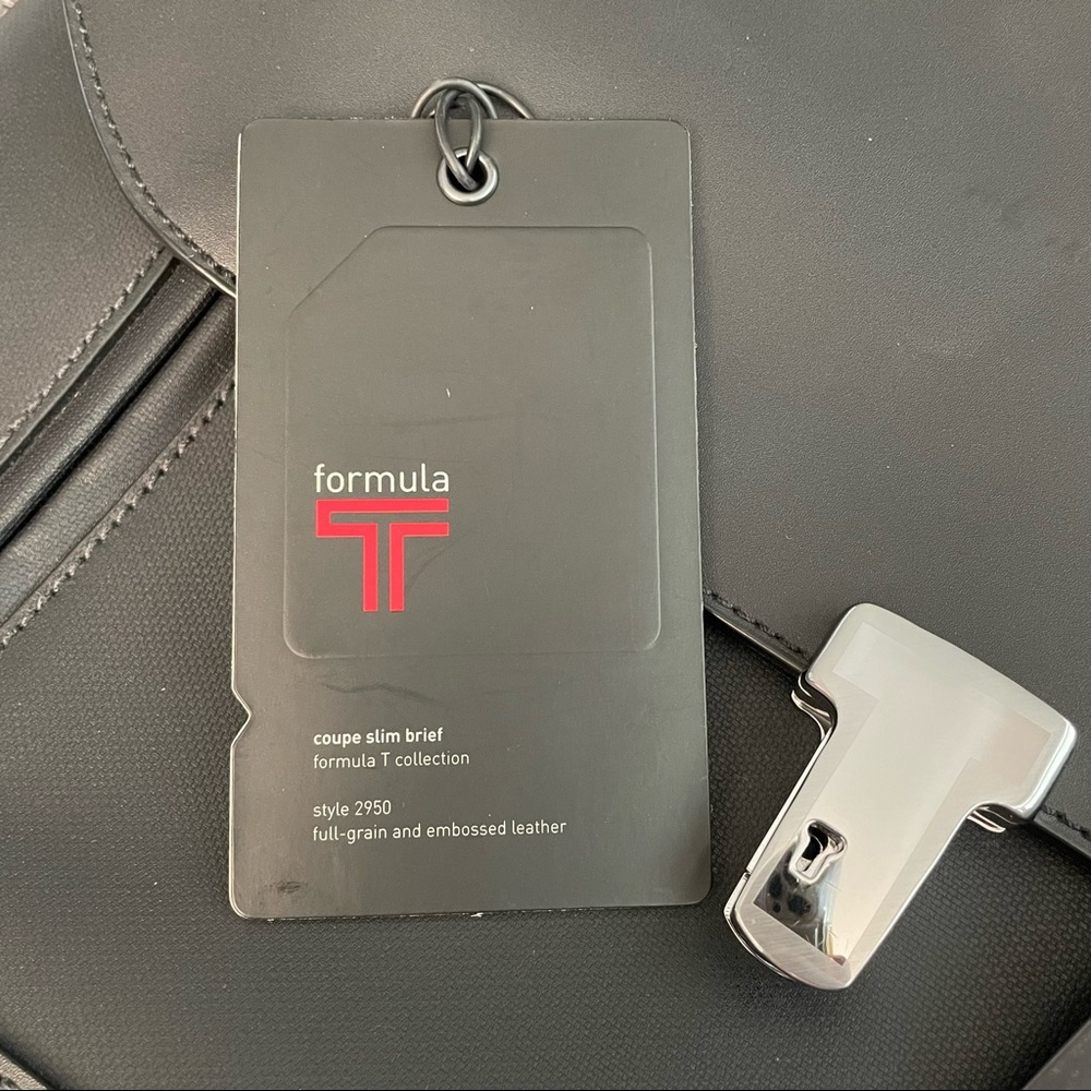 Tumi Black Leather Formula T Collection Coupe Slim Brief Top-Loading Briefcase - Picture 14 of 16